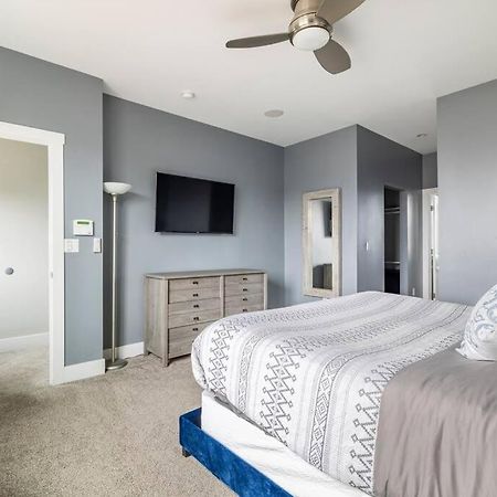 4 Bedroom 3 Bath Sleeps 10 Pet Friendly Private Backyard, 2 Car Garage, City Views, Close To All Stadiums And Casino Pittsburgh Zewnętrze zdjęcie