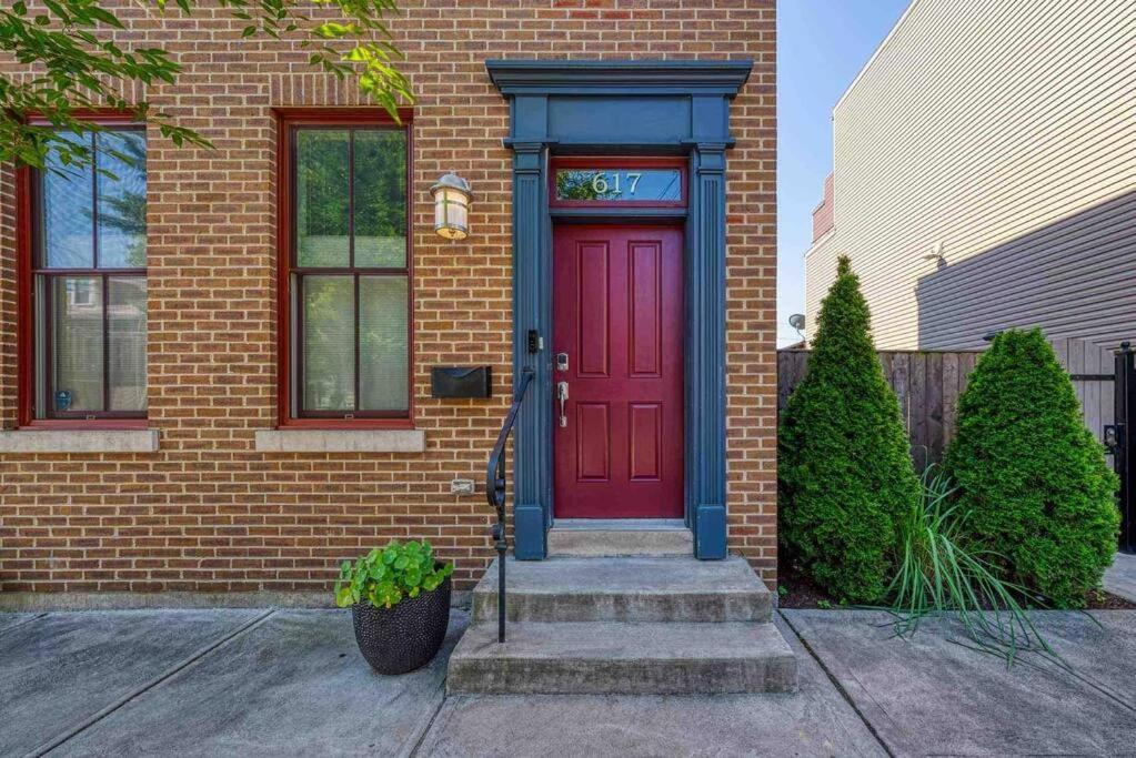 4 Bedroom 3 Bath Sleeps 10 Pet Friendly Private Backyard, 2 Car Garage, City Views, Close To All Stadiums And Casino Pittsburgh Zewnętrze zdjęcie