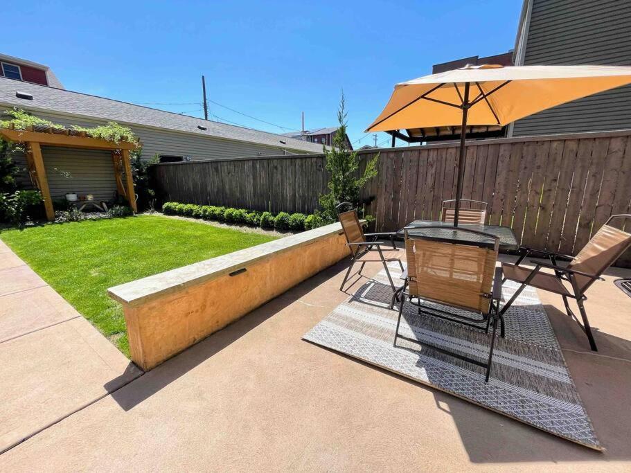 4 Bedroom 3 Bath Sleeps 10 Pet Friendly Private Backyard, 2 Car Garage, City Views, Close To All Stadiums And Casino Pittsburgh Zewnętrze zdjęcie
