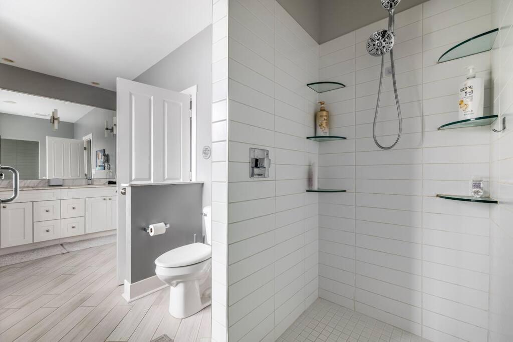4 Bedroom 3 Bath Sleeps 10 Pet Friendly Private Backyard, 2 Car Garage, City Views, Close To All Stadiums And Casino Pittsburgh Zewnętrze zdjęcie