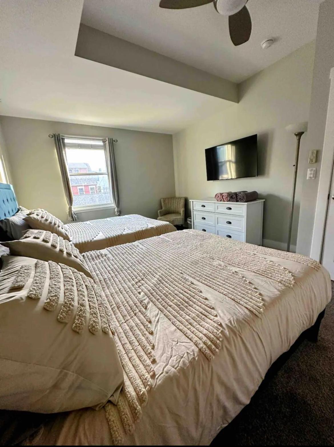 4 Bedroom 3 Bath Sleeps 10 Pet Friendly Private Backyard, 2 Car Garage, City Views, Close To All Stadiums And Casino Pittsburgh Zewnętrze zdjęcie